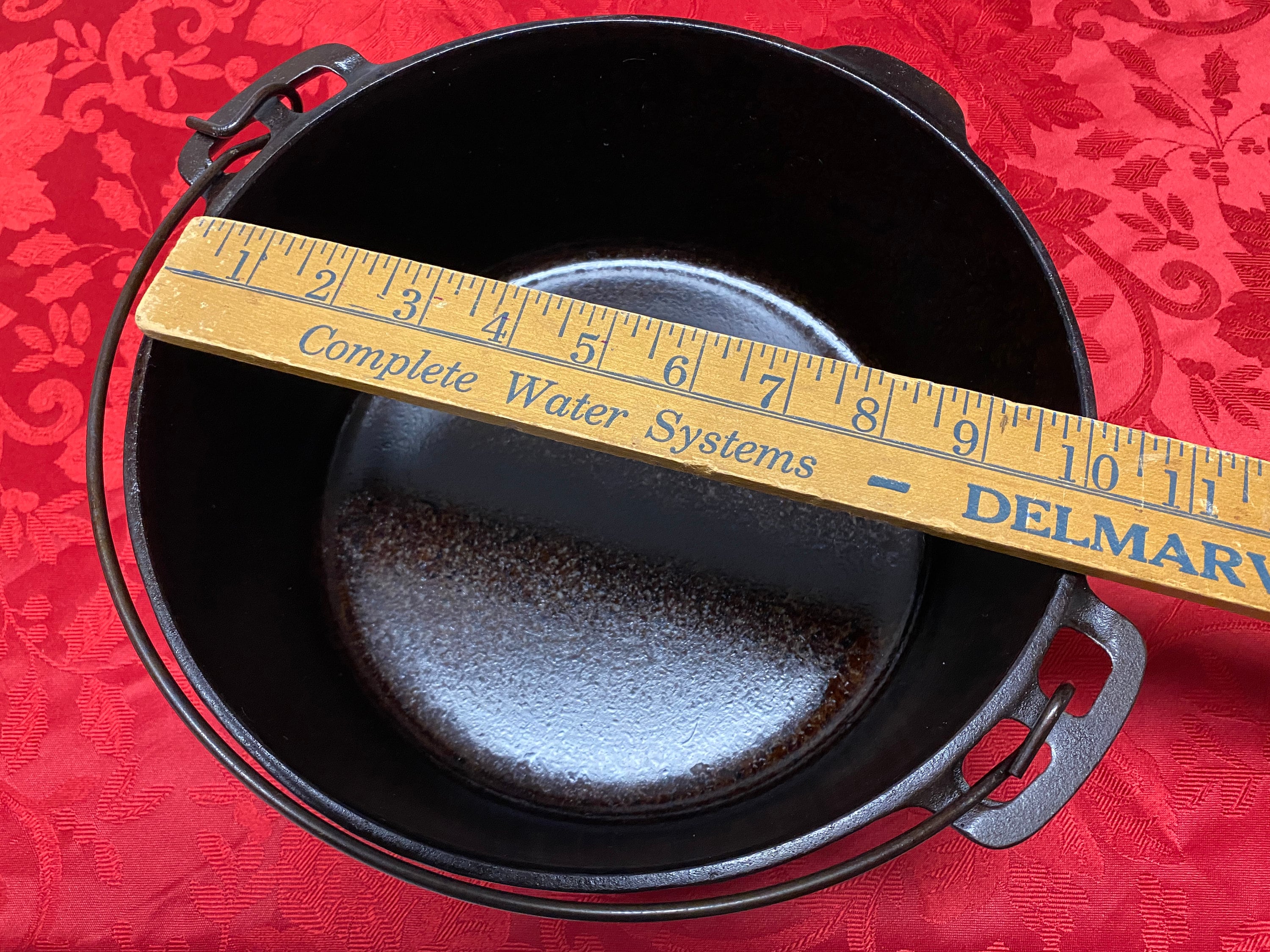 Glass Top Wagner Ware Dutch Oven With Trivet