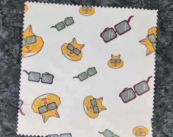 Reusable Microfiber Glasses Cleaning Cloth - Cute Cat themed cleaning cloth for glasses, sunglasses and screens