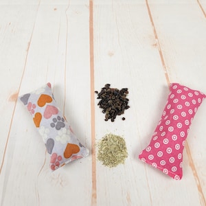 Cat Batters - Purrfectly Pink and Cute Hearts Catnip Toys with Natural Buckwheat Hull Filling