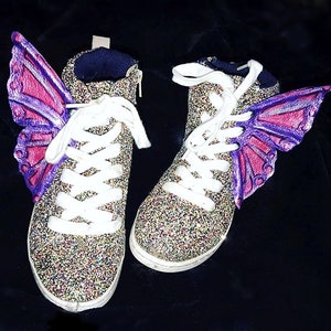 Ailes de chaussure, papillon, ailes de papillon, accessoire de chaussure, accessoires d&#39;aile en cuir, roller derby, accessoire de patin à roulettes, mode alternative.