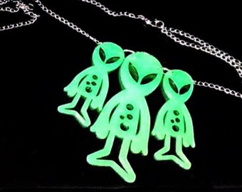 Alien necklace, alien jewellery. Glow in the dark necklace, glow in the dark. Unique gift, geek, nerd, sci-fi. Limited Edition.