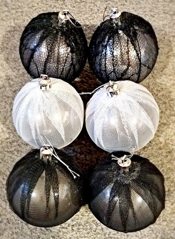 Gotische Weihnachtskugeln, schwarz-weiße Spitze, 6er-Set