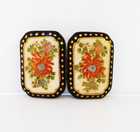 Antique Satsuma Hand Painted Belt Buckle - image 1