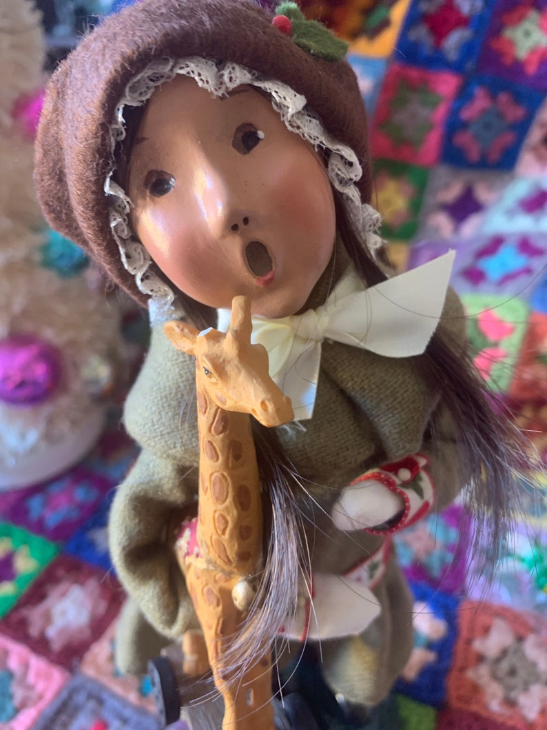 Byers choice Christmas carol or girl with toy giraffe Limited Edition 1999 numbered and retired