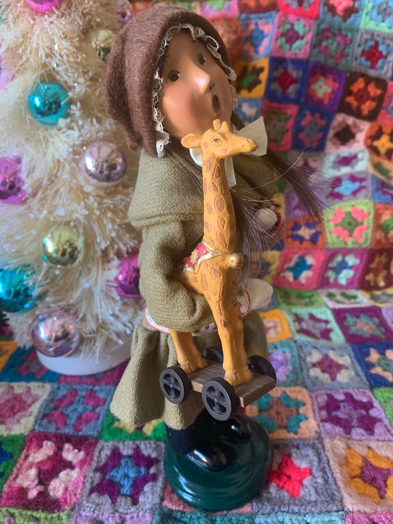 Byers choice Christmas carol or girl with toy giraffe Limited Edition 1999 numbered and retired