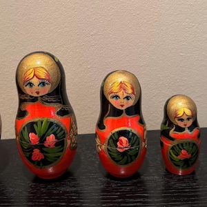 Russian Nestin Dolls - Set of 7