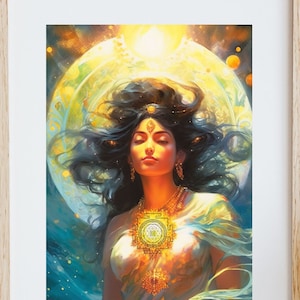 Puede incluir: Una pintura de una mujer con el pelo largo y oscuro que lleva un sari blanco y dorado. Está rodeada de un orbe brillante y estrellas. La pintura está realizada en un estilo realista con colores vibrantes.