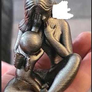 LAP BABY ONLY- Trauer Skulptur leerer Bauch für den Verlust eines geliebten Menschen.