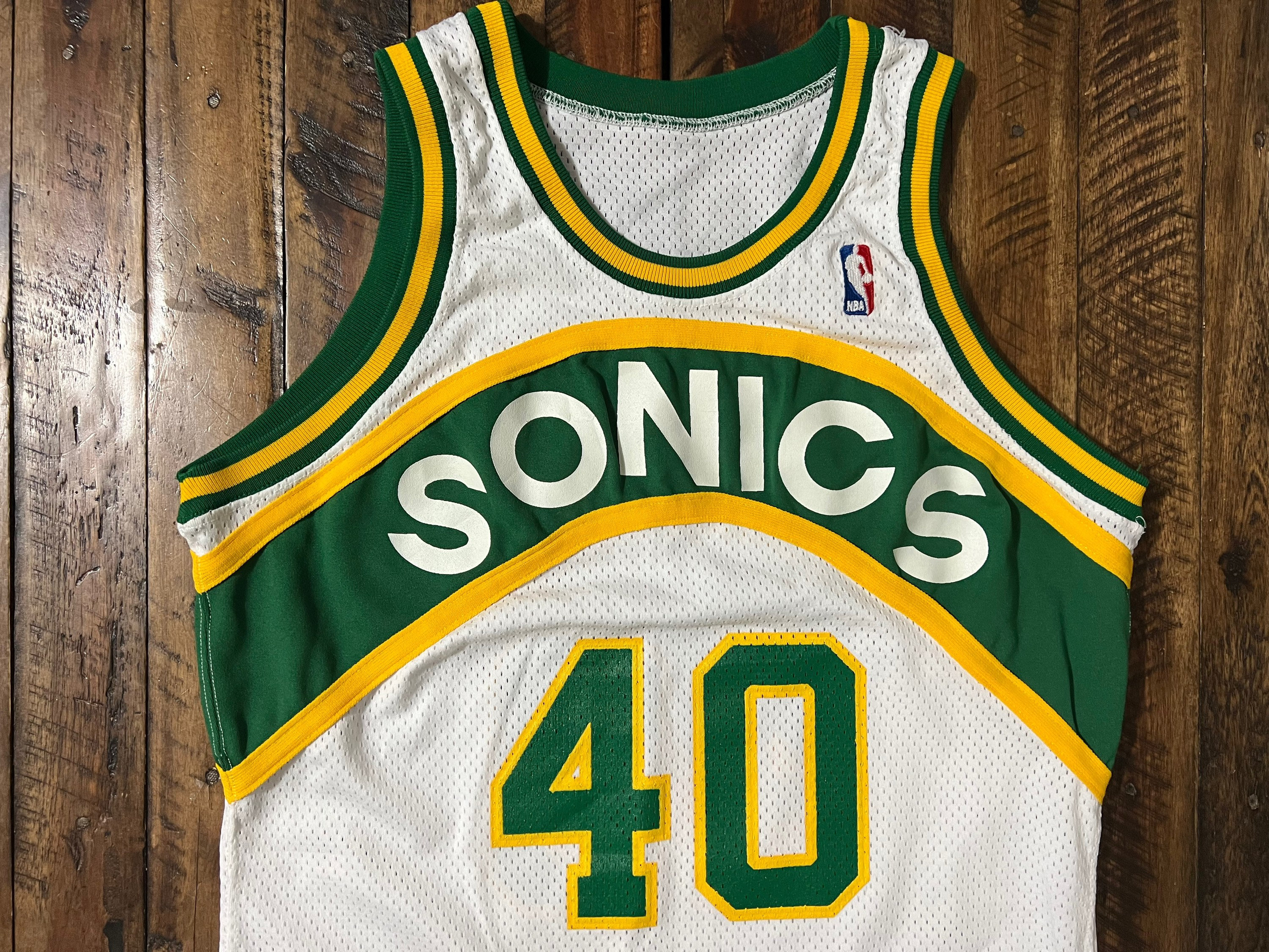 SHAWN KEMP SEATTLE SUPERSONICS VINTAGE 1990'S CHAMPION JERSEY