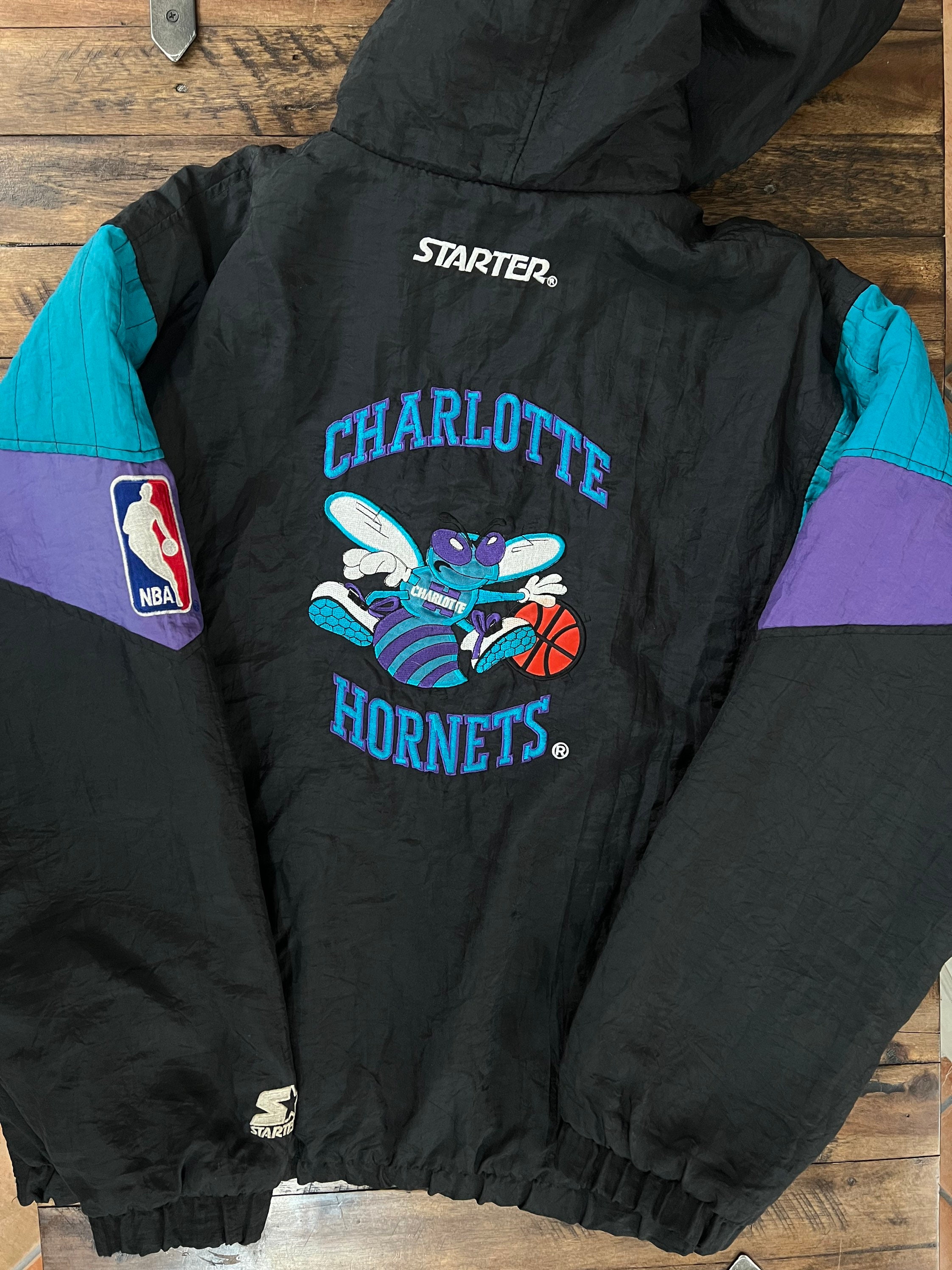 VINTAGE 90's CHARLOTTE HORNETS NBA THROWBACK STARTER SATIN PULLOVER JACKET  XL