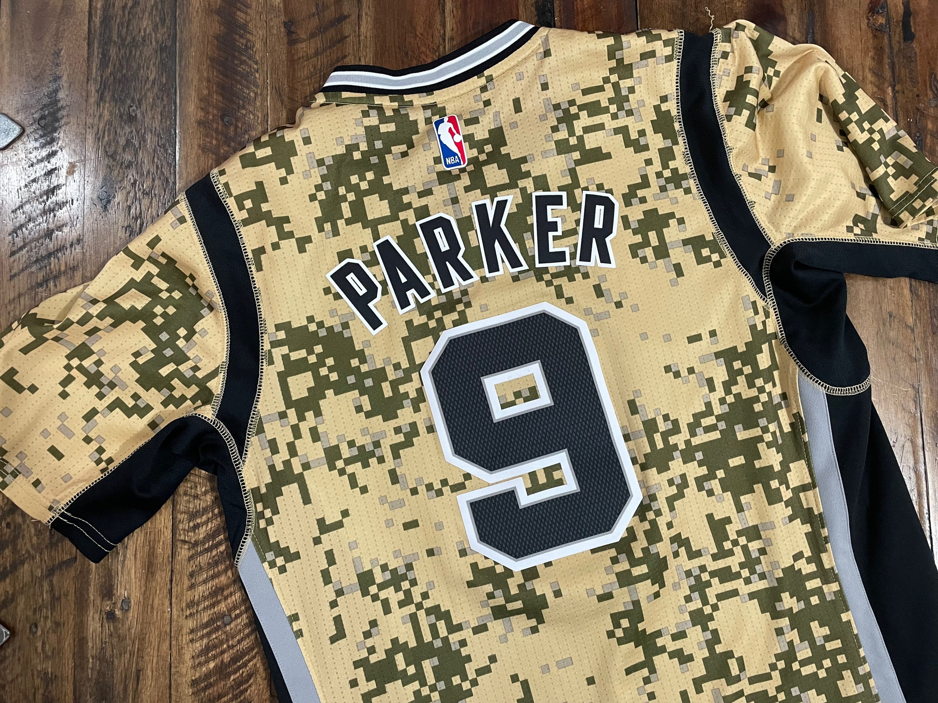 San antonio clearance spurs camo jersey