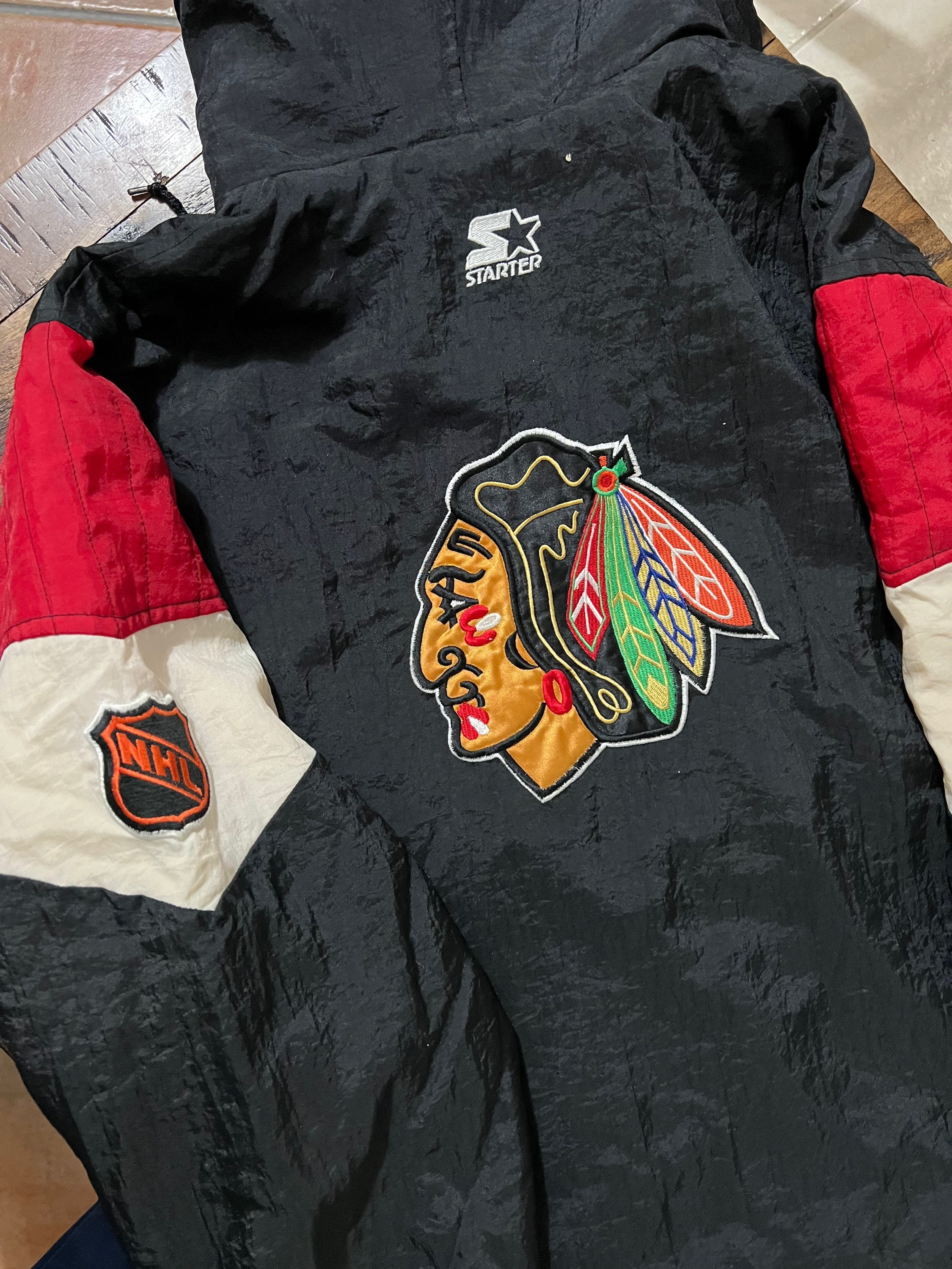 Chicago Blackhawks Old Time Hockey Embroidered Sewn Patch Hoodie Sweatshirt  Med