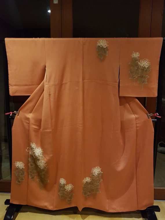 Shoken Silk Homongi Kimono - White Chrysanthemum o