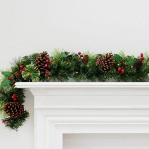 Light Up Christmas Pine Cone and Berry Decorated Garland 180cm Festive Winter Christmas Garland Bunting  Mantlepiece Fireplace Decoration sx