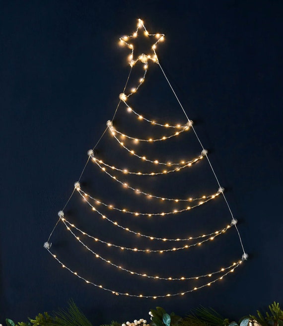 Guirlande lumineuse suspendue avec silhouette murale d'arbre de Noël, 93  cm, décoration murale moderne Scandi pour arbre de Noël, décoration  rustique de campagne -  France