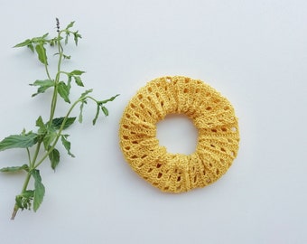 Scrunchies in crochet 100%yellow cotton/fashion hair/hair clip/ elastic hair/ fashion 90s