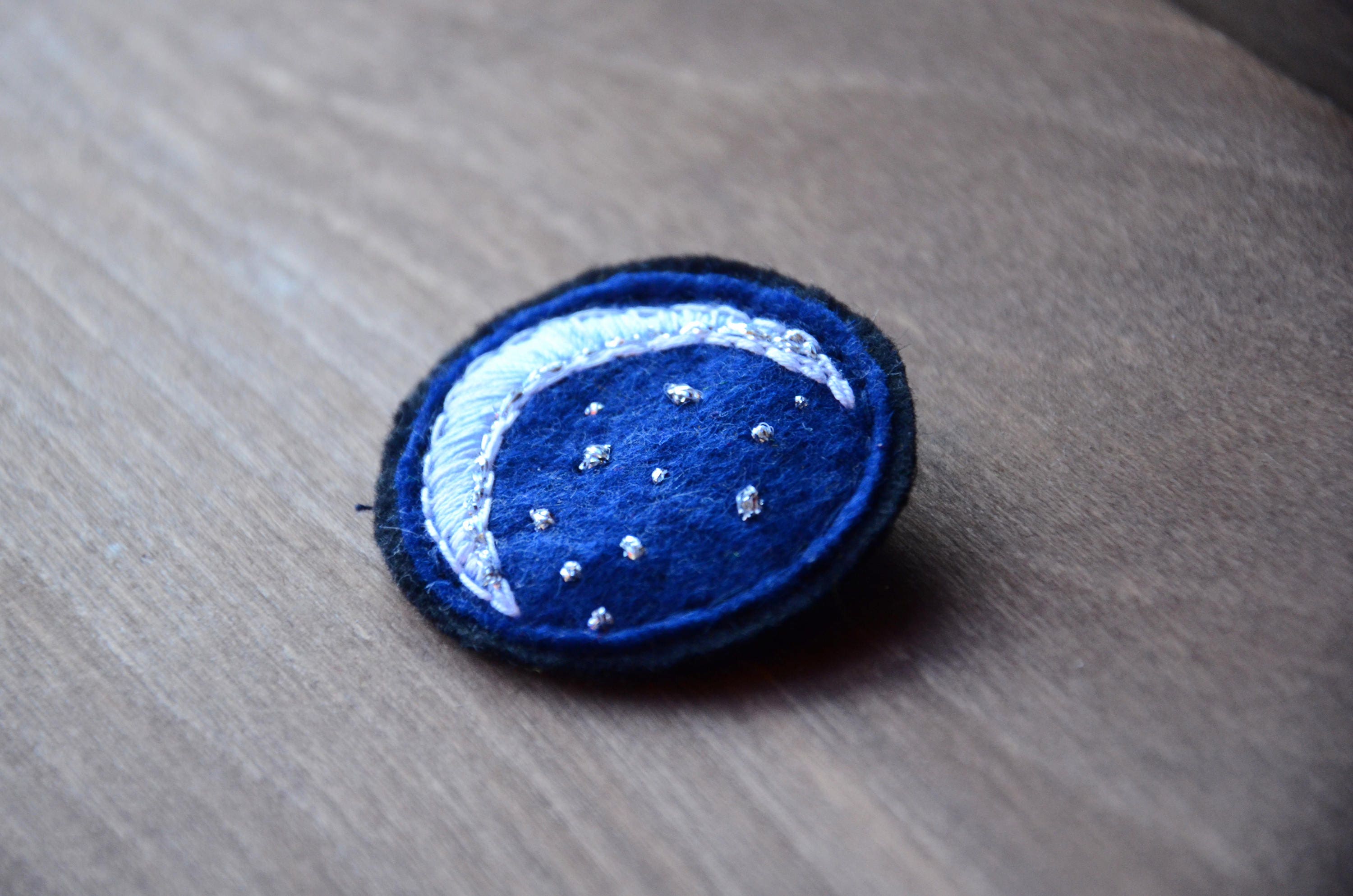 Spilla A Forma Di Luna Con Strass | Ispirazione Vintage | Gioiello Regalo Per Lei