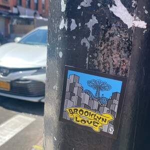Brooklyn Love® Parachute Jump Magnet