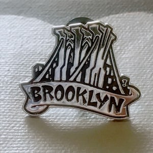 Brooklyn Bridge pin