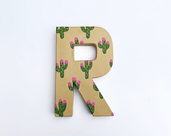 Handgeschilderde cactusletter, kinderkamerdecoratie, feest met plantthema