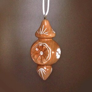 Hardwood Holiday Ornament / XMAS Tree Decoration / Traditional Style Ornament