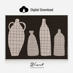 Può includere: Un download digitale di una stampa d'arte stampabile che presenta quattro vasi beige astratti con un motivo a griglia su uno sfondo nero. Il testo "W.art Contemporary Printable Art" è nella parte inferiore della stampa.