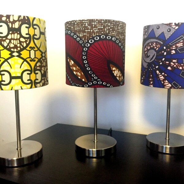 Lampe avec abat-jour en tissu wax