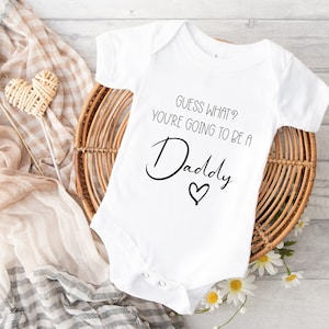 Guess What You&#39;re Going To Be A Daddy Pregnancy Reveal, Personalised Baby Announcement Vest, Dad To Be Bodysuit, Announce Pregnant Sleepsuit