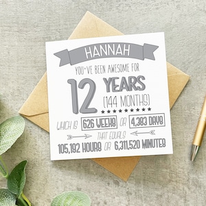 Carte d’anniversaire de 12 ans, carte d’anniversaire de 12 ans, carte d’anniversaire personnalisée, carte de durée, carte de 12 ans, carte à chiffres, carte d’information sur le temps
