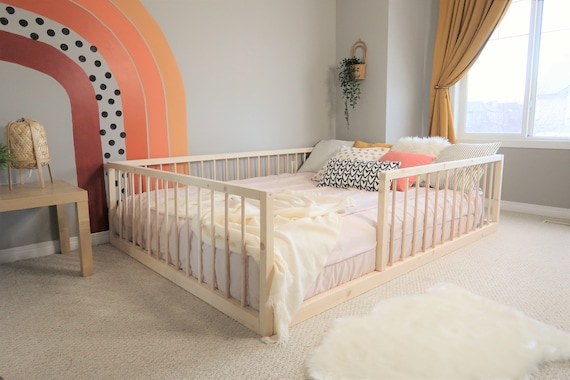Montessori floor bed with sale rails twin size