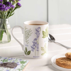 Bluebell Woodland Bone China Mug / Taza de café botánico / Taza floral / Diferentes tipos de hojas / Decoradas a mano en el Reino Unido