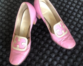 Zapatos de hebilla rosa de cuero Naturilizer vintage genuino de los años 60 Tamaño 2 / 35
