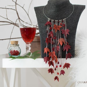 Red Maple Autumn Leaves Necklace, Weirwood Tree Choker with Red Glass Berry, Multi Chains Necklace