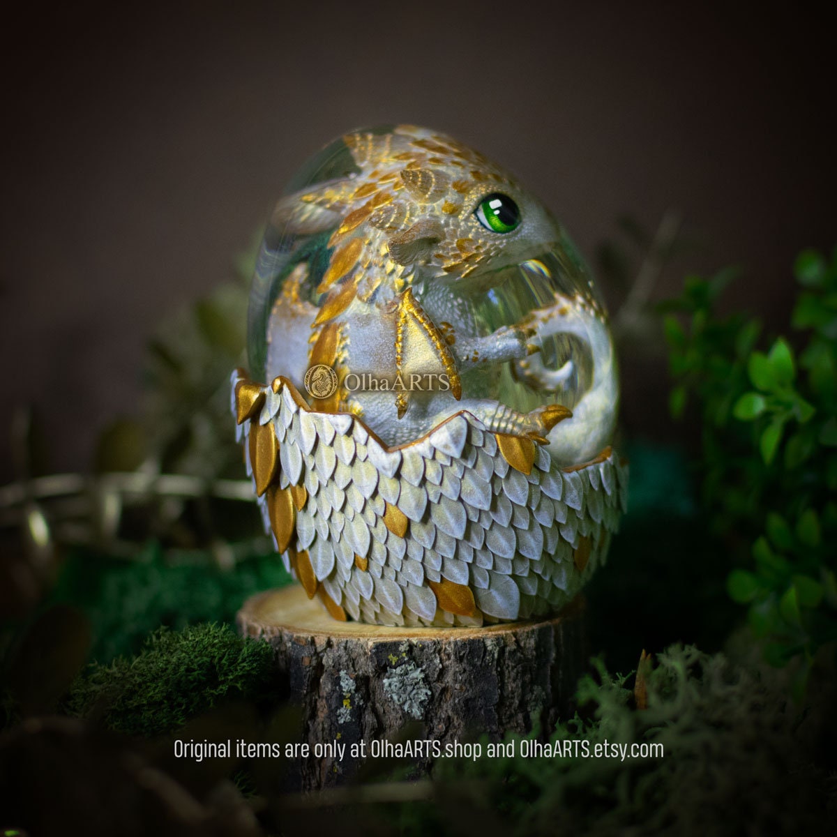 Dragon Egg, Dream Glider Breed in Golden Pearl Color. Original
