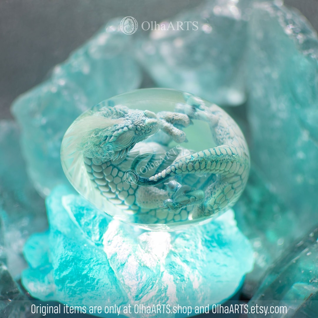 Huevo de Dragón de Hielo, set de regalo VIP con Dragón Bebé en Huevo de  Resina Epoxi, Embrión de Dragón Blanco y Azul, Will hecho a PEDIDO - Etsy  ..., image size:1080x1080