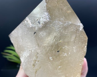 カテドラルシトリン 新発見！ 完璧な 4.5 インチのカテドラル シトリン。損傷がなく、完璧