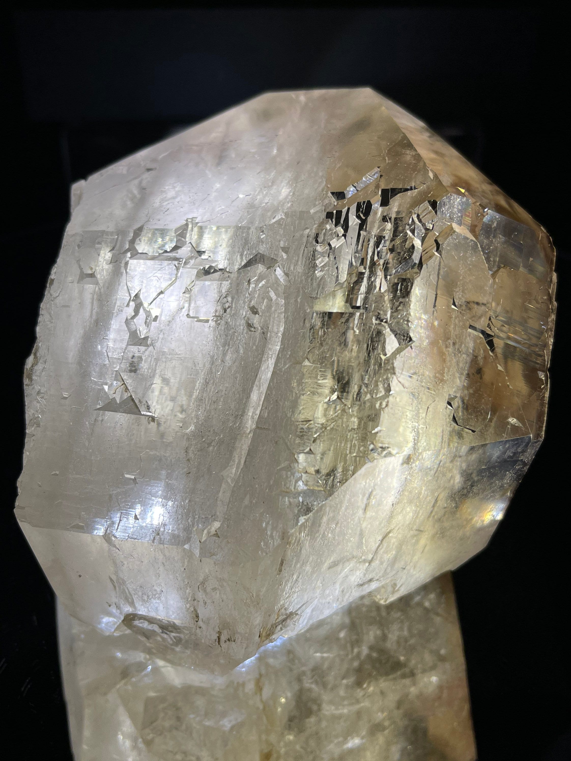 カテドラルシトリン 新発見！ 完璧な 4.5 インチのカテドラル シトリン。損傷がなく