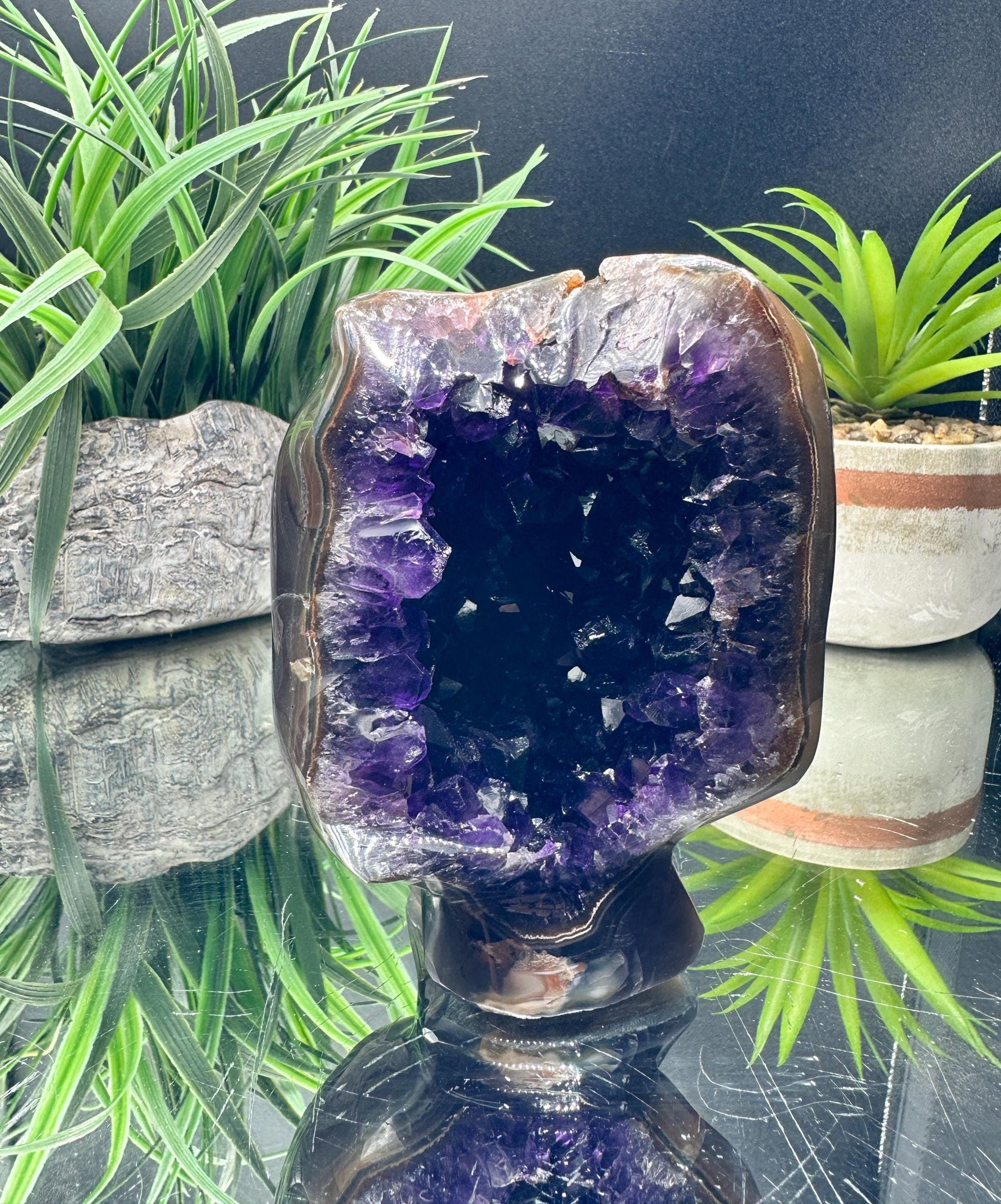 Amazing AA Quality Amethyst Cutbase Formation Polished w/ Epic Agate Features, Las Torres Mine. Artigas, Uruguay.