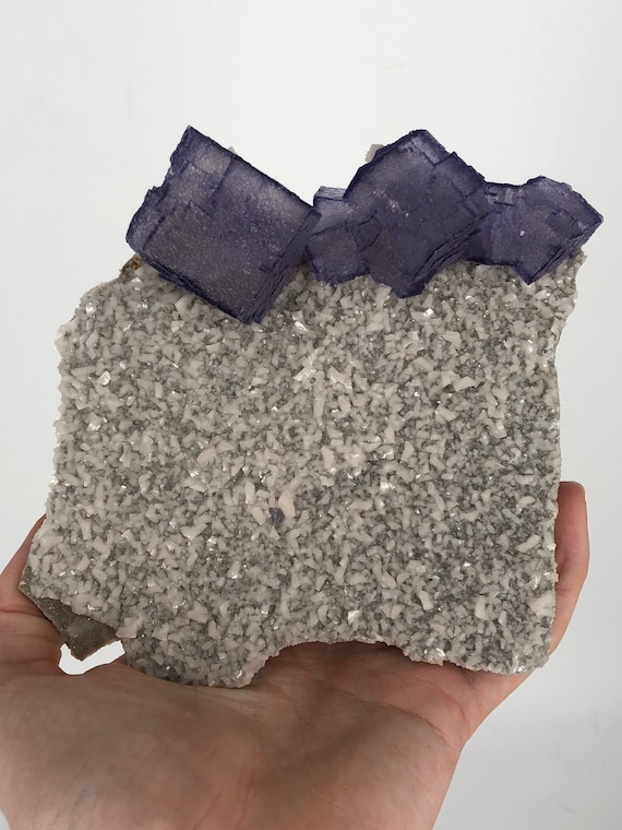 お気に入りショップ、3/20 の新発見！ ドロマイト マトリックス上の 5