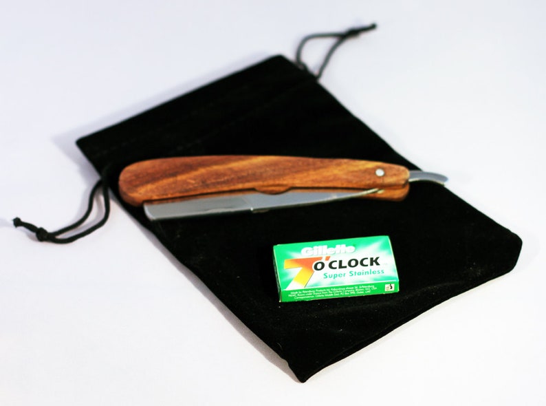 Wooden Personalised Straight Cut-throat Razor with disposable blades a thoughtful Valentines present or Anniversary gift. image 7