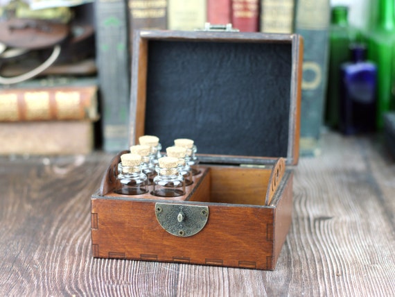 Wooden Apothecary Box, Essential Oil Storage, 6 Glass Bottles