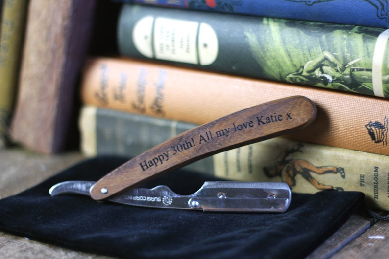 Wooden Personalised Straight Cut-throat Razor with disposable blades a thoughtful Valentines present or Anniversary gift. image 1