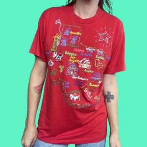 UNIEK jaren '80 Puff Paint Tee | Helderrood | Kaart van Texas | Gemaakt in de VS