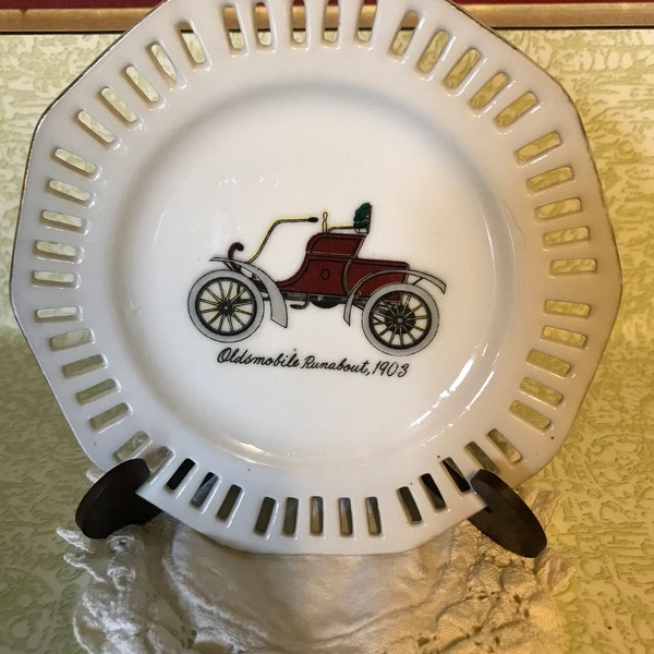 Vintage Oldsmobile Runabout,1903 , Napco China , Numbered , Small Plate