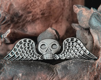 Deaths Head - 3D antieke nikkelspeld, 17e-eeuwse New England Tombstone-iconografie, 3D-geëmailleerde speld revers zilveren gotische speld