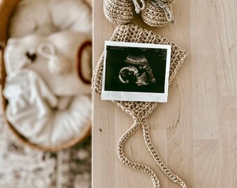 WELCOME HOME Set (Bonnet & Booties) Hay