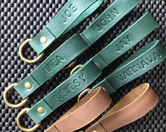 Brelok ze skóry tłoczonej ręcznie: personalizowany brelok ze skóry bydlęcej