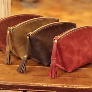 Leather Makeup Bag: Personalized Toiletry Bag Gift