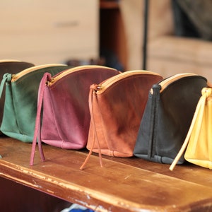 Makeup bag Custom Leather Bag with Monogram Womens Bridesmaid gift Personalized gift for Her Girlfriend Makeup Bag