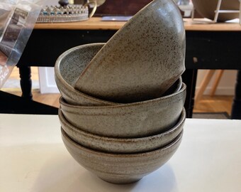 Free shipping in Australia.  Bowls, bowls, bowls ideal for so many uses. Dimensions 14 x 6 cms.